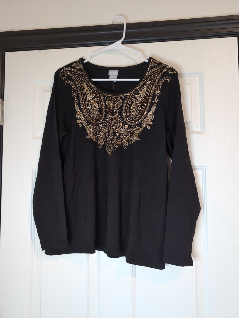 Large/12 NWT long sleeve beaded chicos top